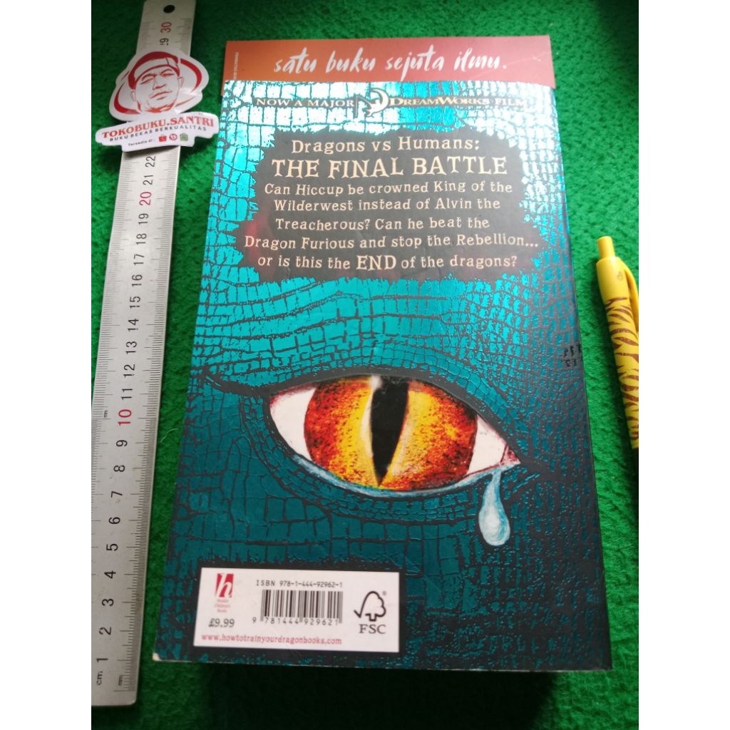 Buku Novel Original How to Train Your Dragon : How to Fight a Dragon's Fury by Cressida Cowell.