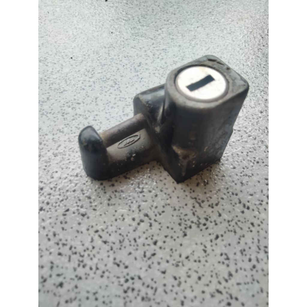 kunci cantolan helm original c70 bisa untuk supercub/gl100/cb