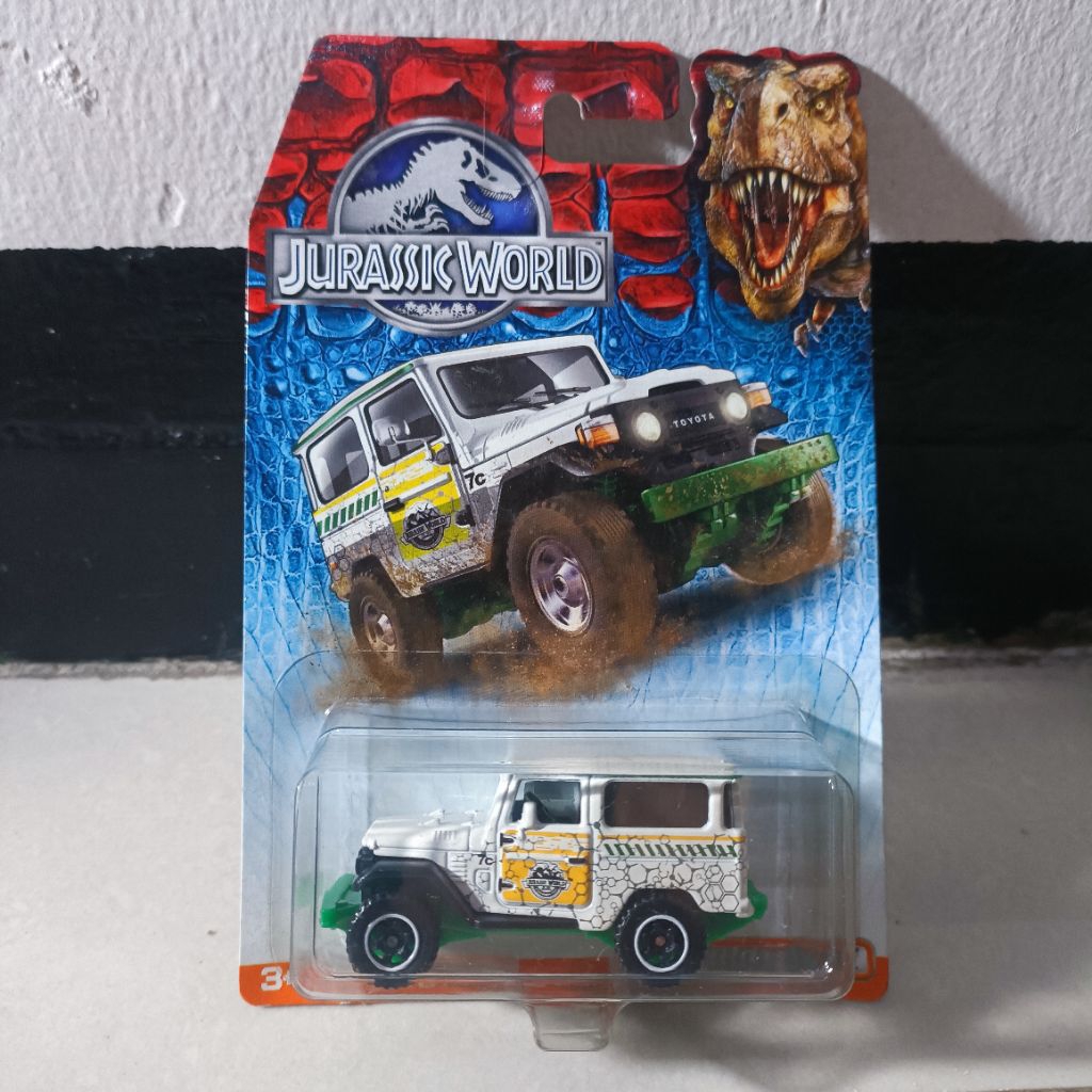 matchbox toyota land cruiser jurassic