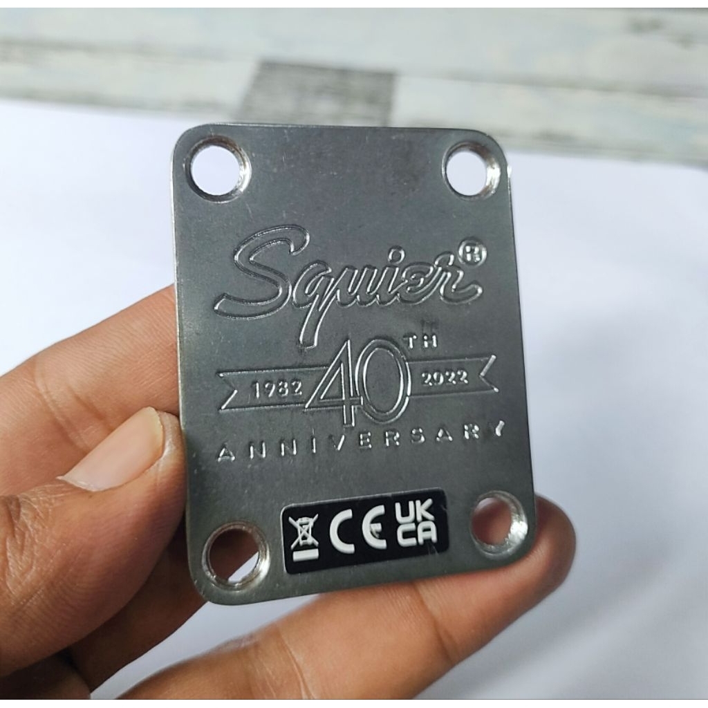 Neck Plate Gitar Fender Squier Anniversary 40th Original