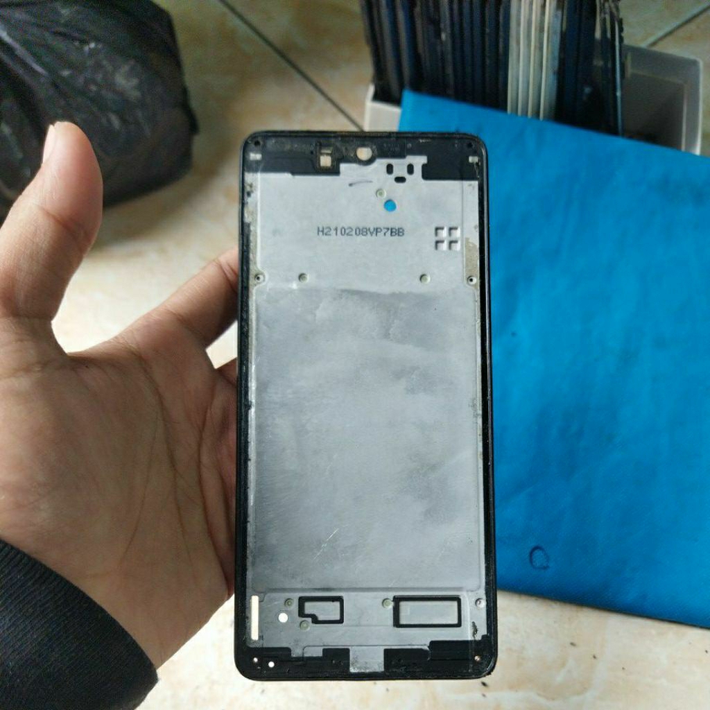 FRAME TATAKAN LCD TULANG TENGAH SAMSUNG GALAXY M51 KONDISI FISIK MASI LAYAK PAKAI ORIGINAL COPOTAN B