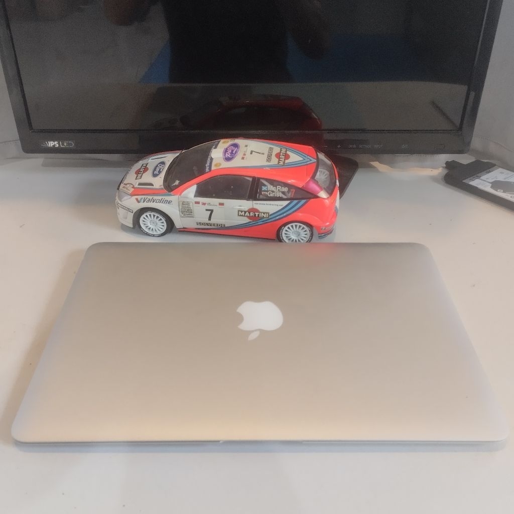 Macbook Air 2017 core i7 cc rendah