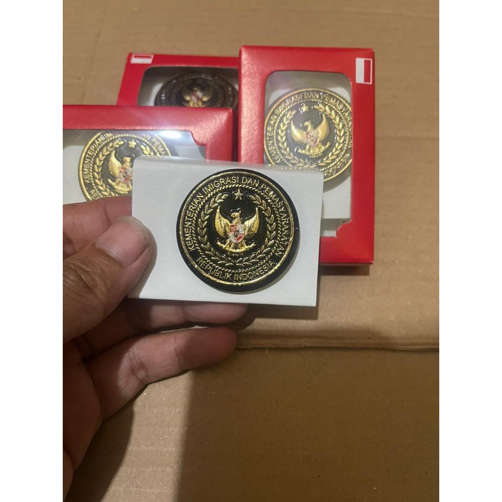 Pin Kemenimipas , Pin imigrasi, enblem kemenimipas, pin bivakmut kemenimipas