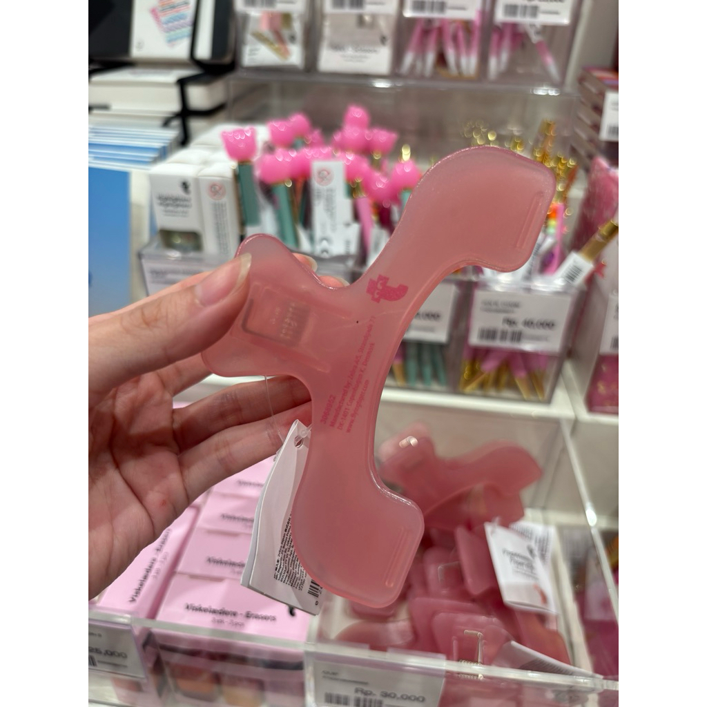 Flying Tiger Pink Clip - Jepitan Kertas