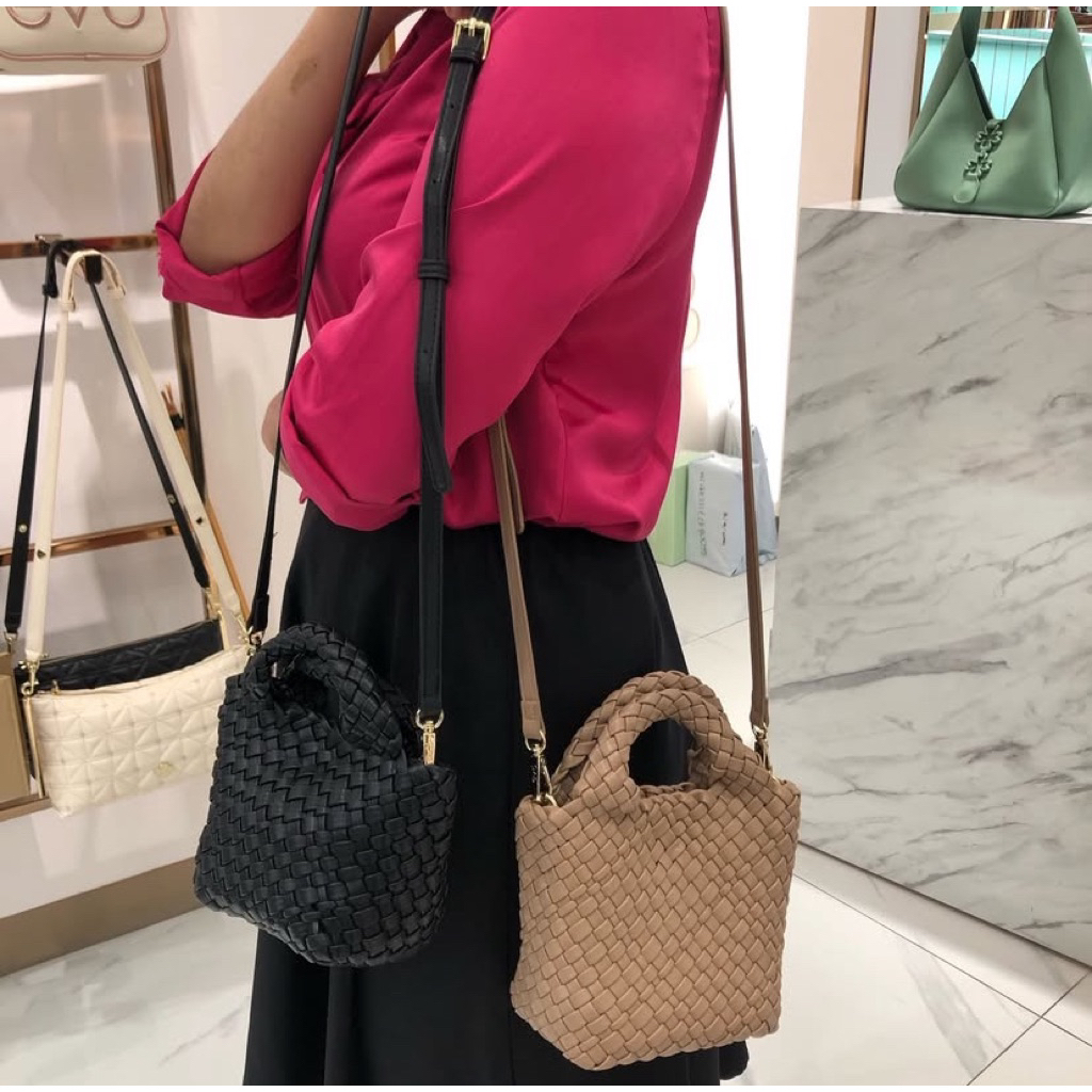 EVB FERZIA TAS SELEMPANG FREE DOMPET KARTU DAN TALI PANJANG ADA DEFFECTNYA