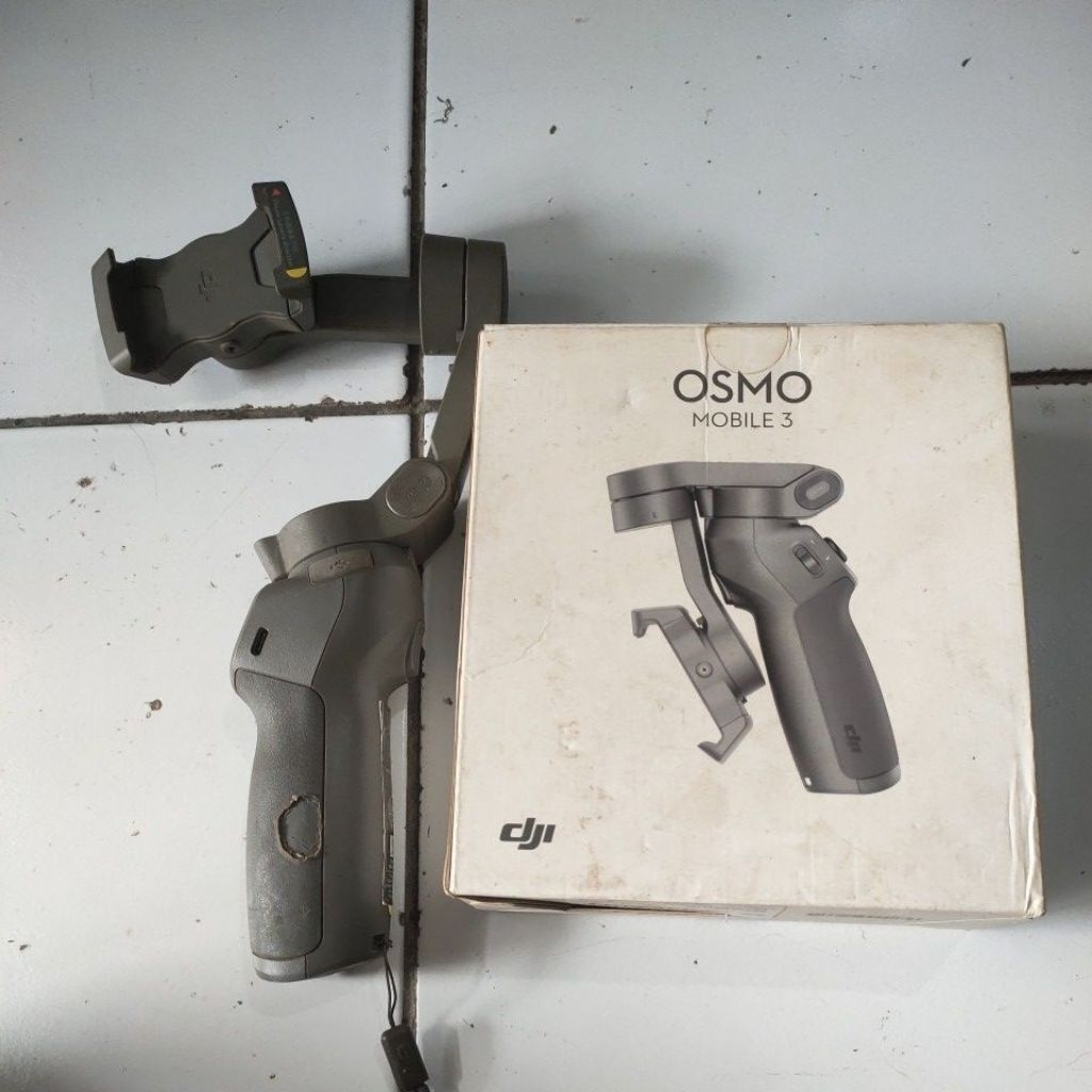 GIMBAL STABILIZER DJI OSMO MOBILE 3 BEKAS KONDISI BAIK