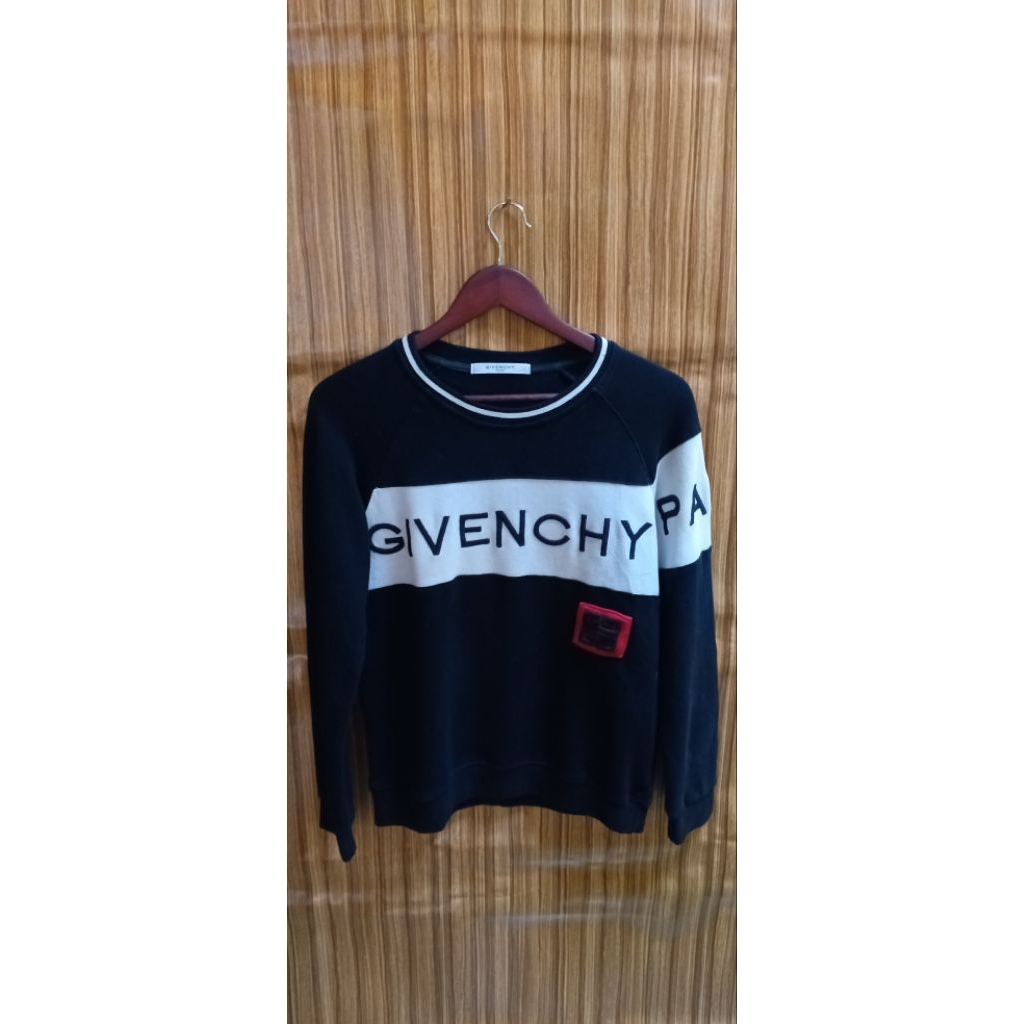 GIVENCHY PARIS