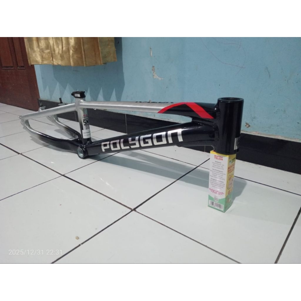 frame Polygon razor x size pro