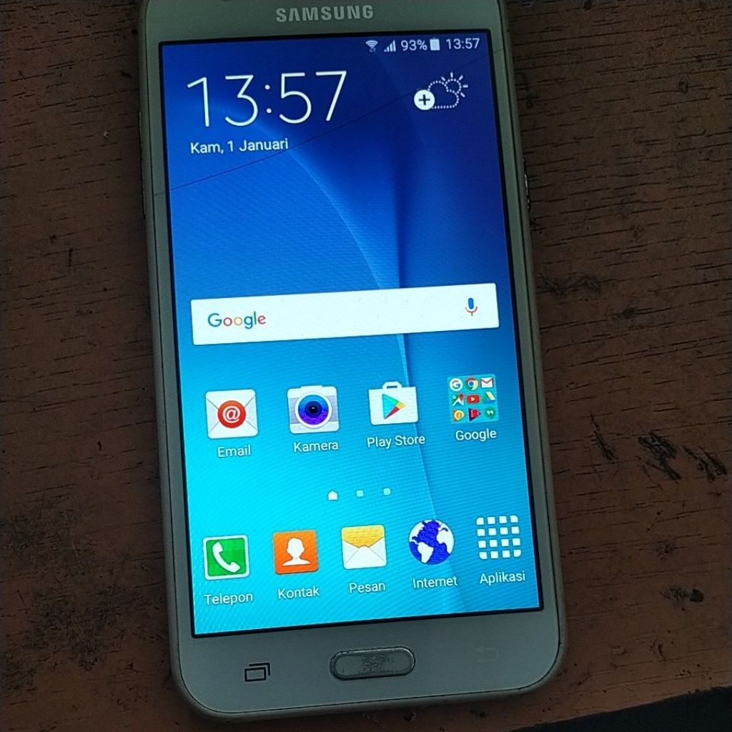 Samsung j5 minus LCD retak, masuk email ada tulisannya sperti gambarnya