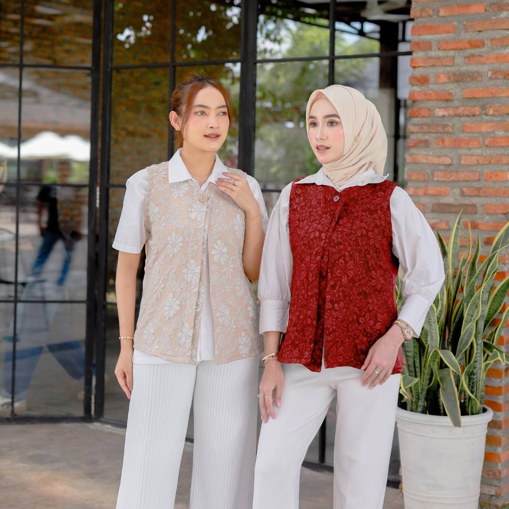 Benang Raja Vest Sakura Fukuro Jacquard Cendana