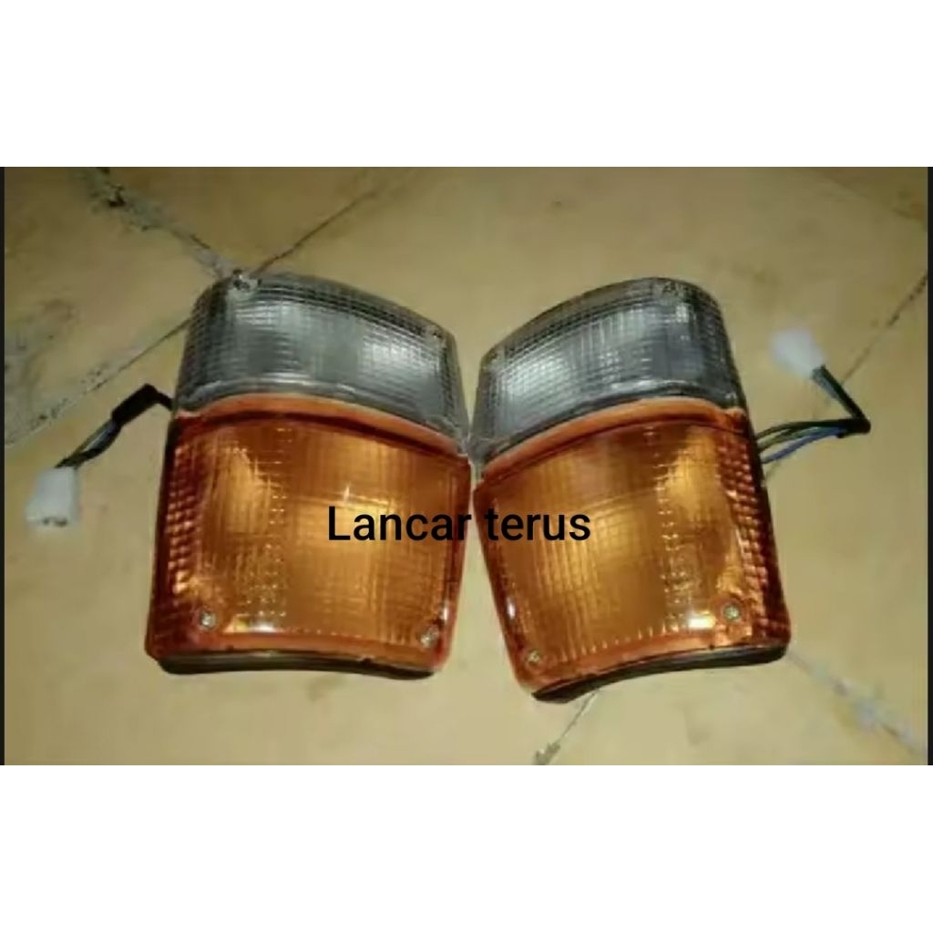 lampu sen depan toyota hiace tua