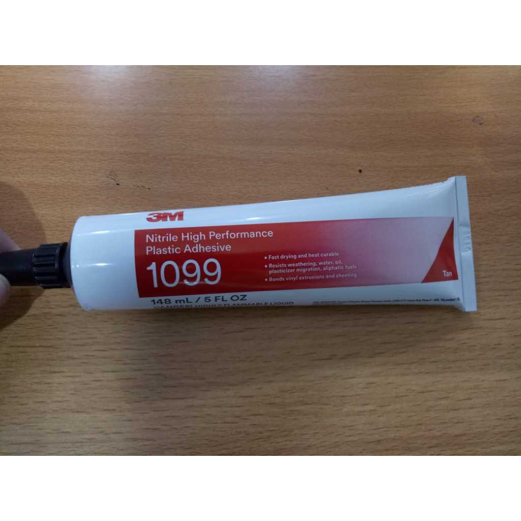 3M 1099 Tube Nitrile Plastic Adhesive 148mL
