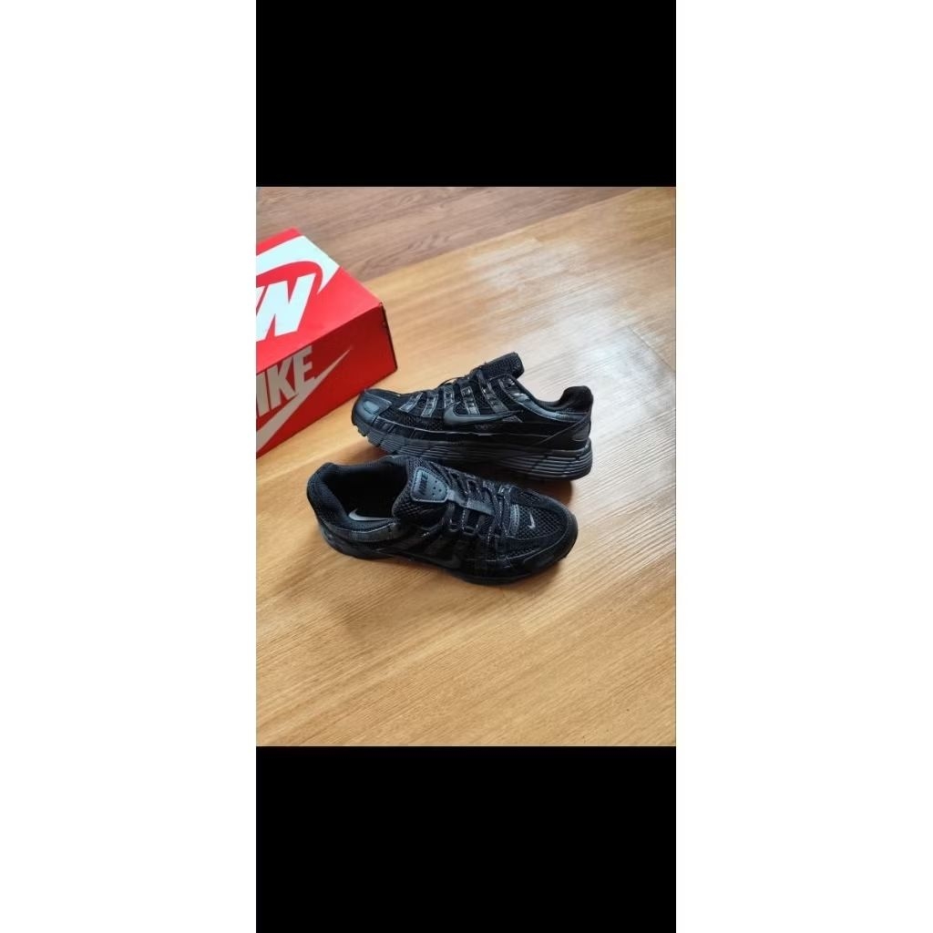 Sepatu Nike P6000 black