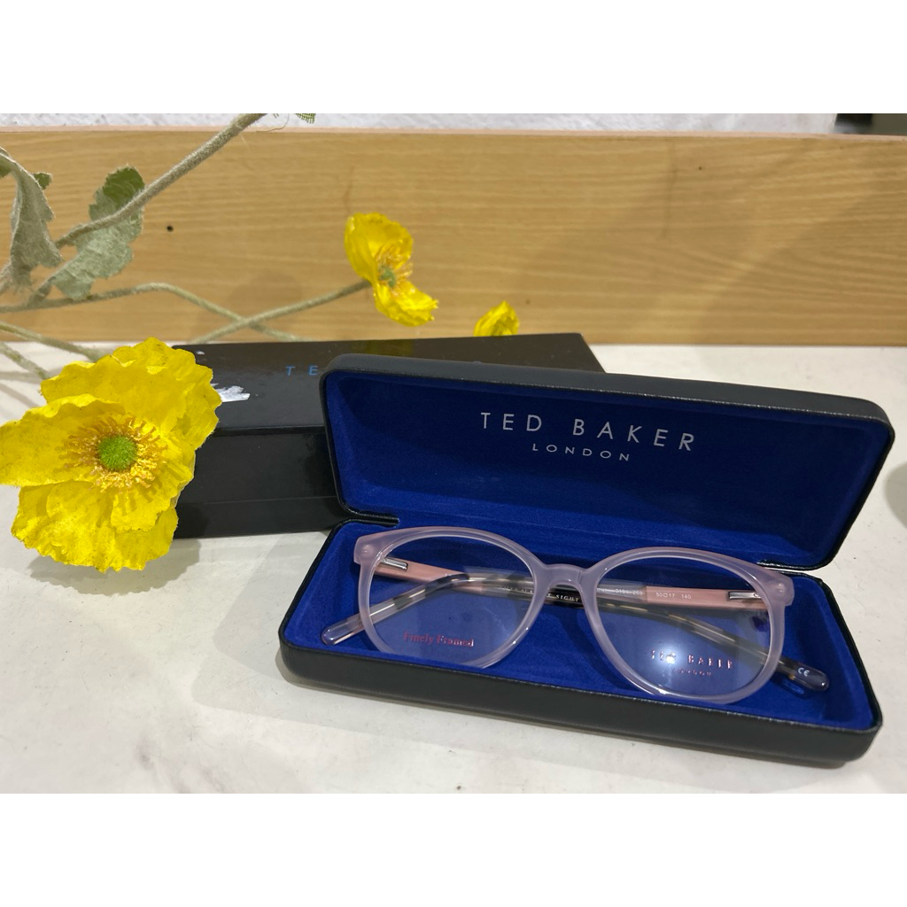 KacamataTedBaker