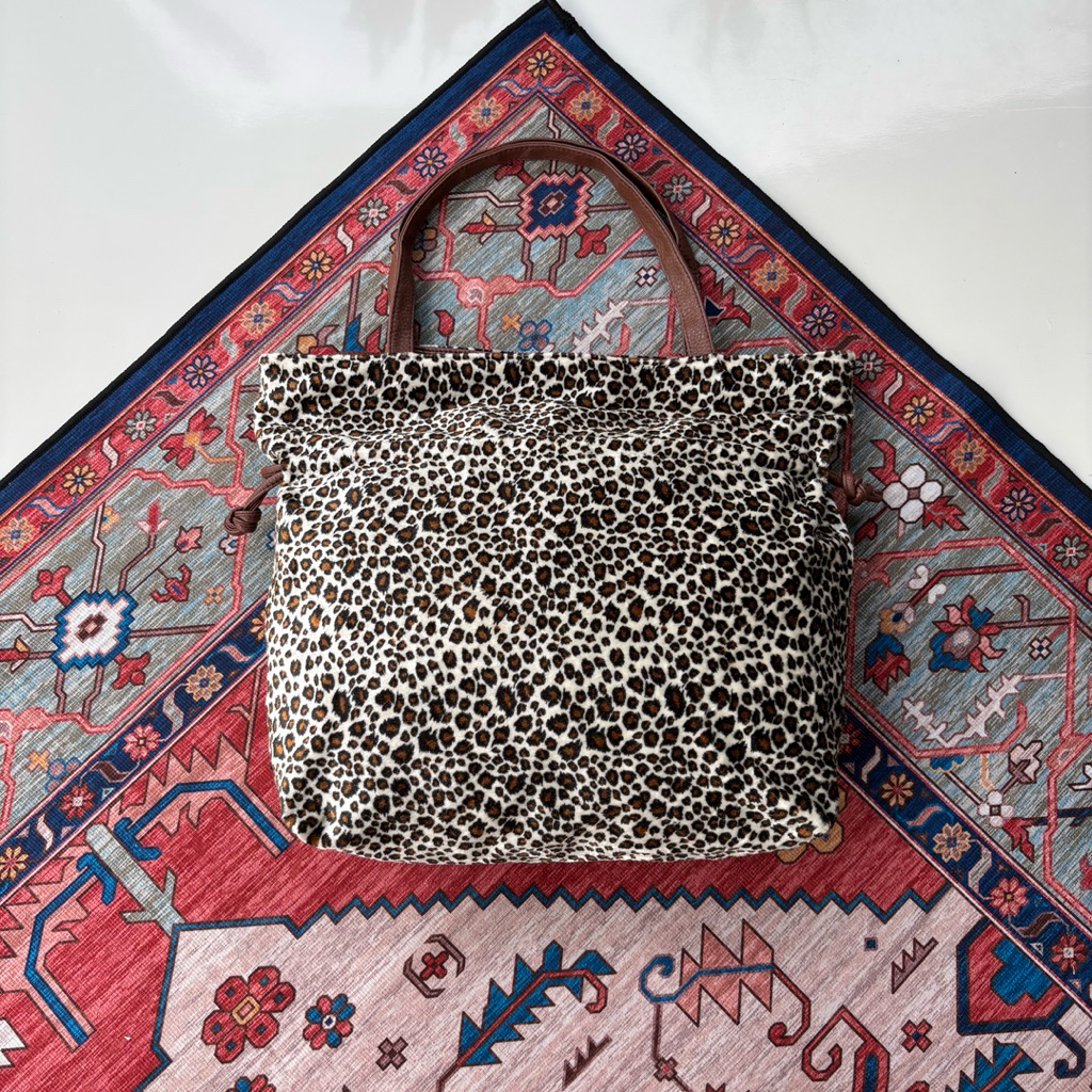 tas tote bag motif leopard