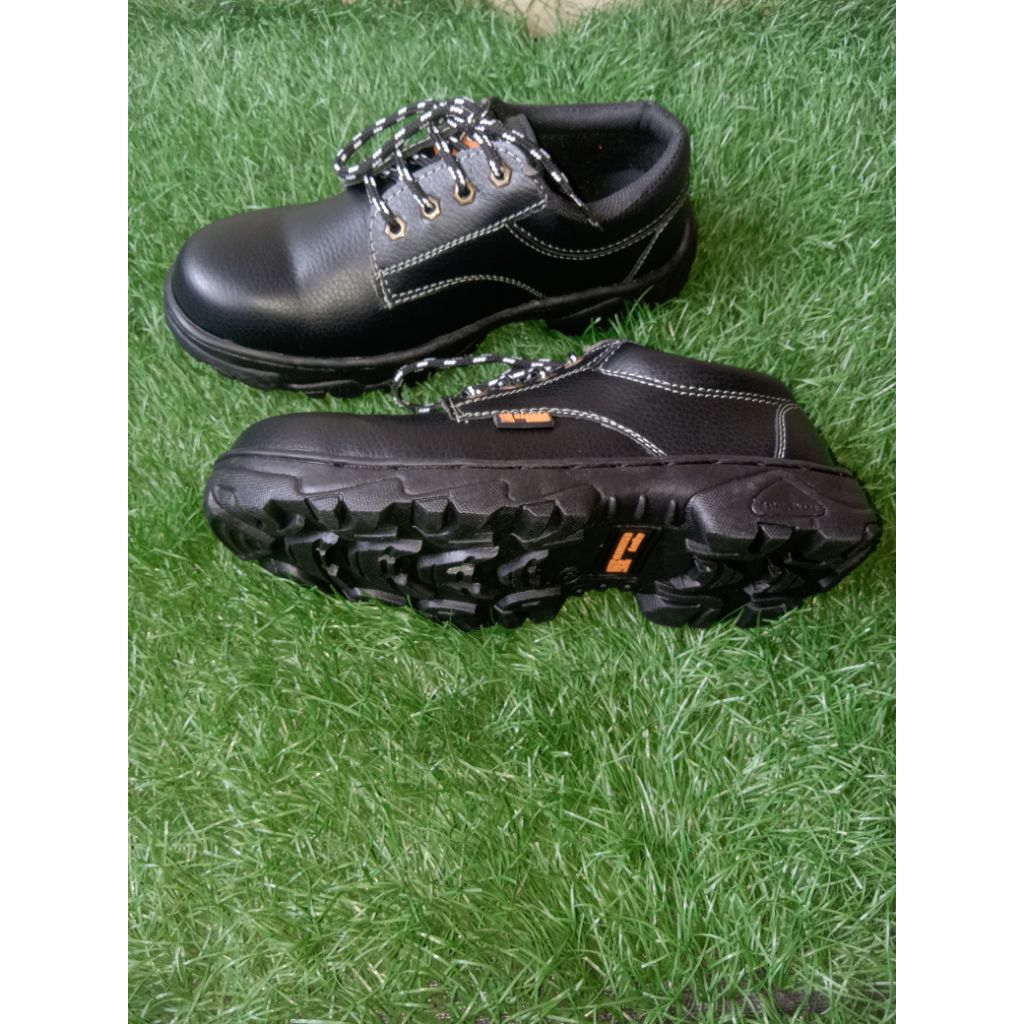 sepatu safety ujung besi pria dan wanita tali pendek / sepatu kerja/ sepatu proyek/sepatu kerja lapa