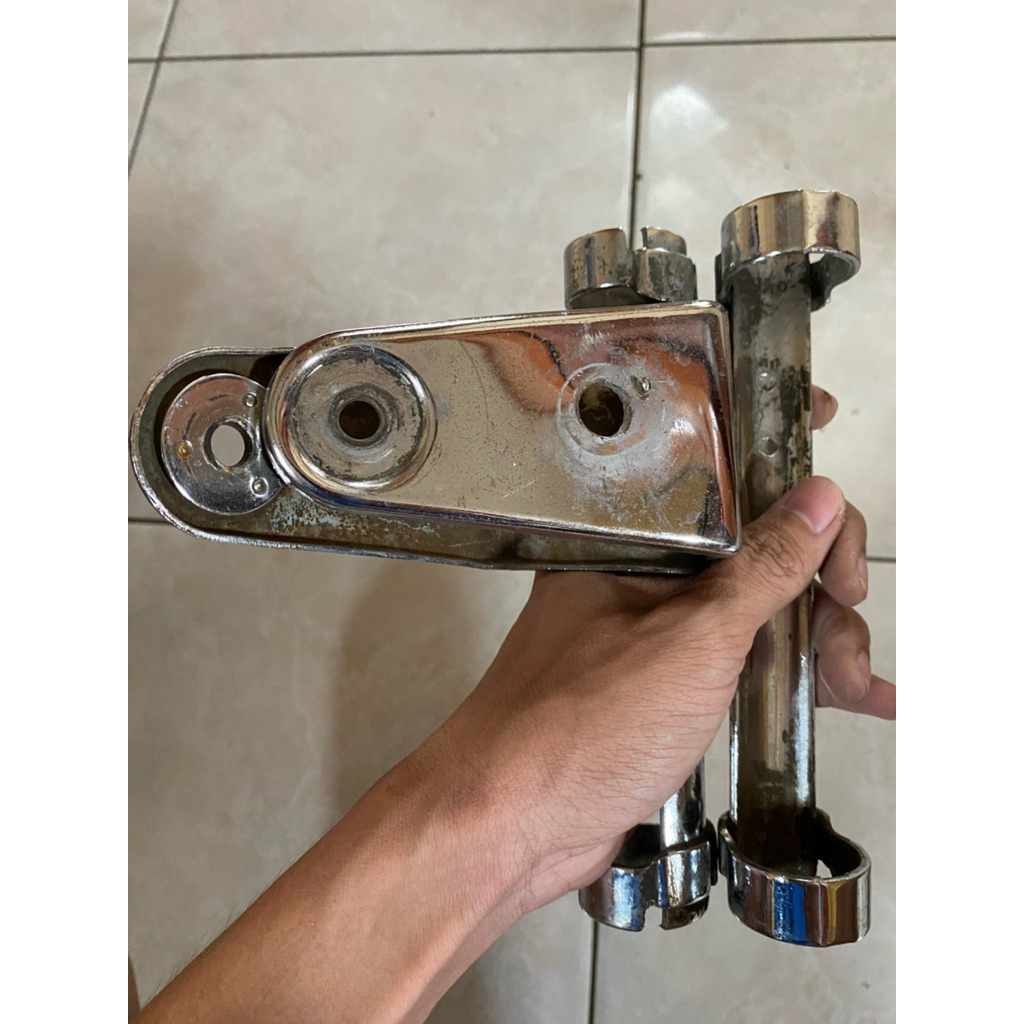 Kupingan lampu depan rx king lama original