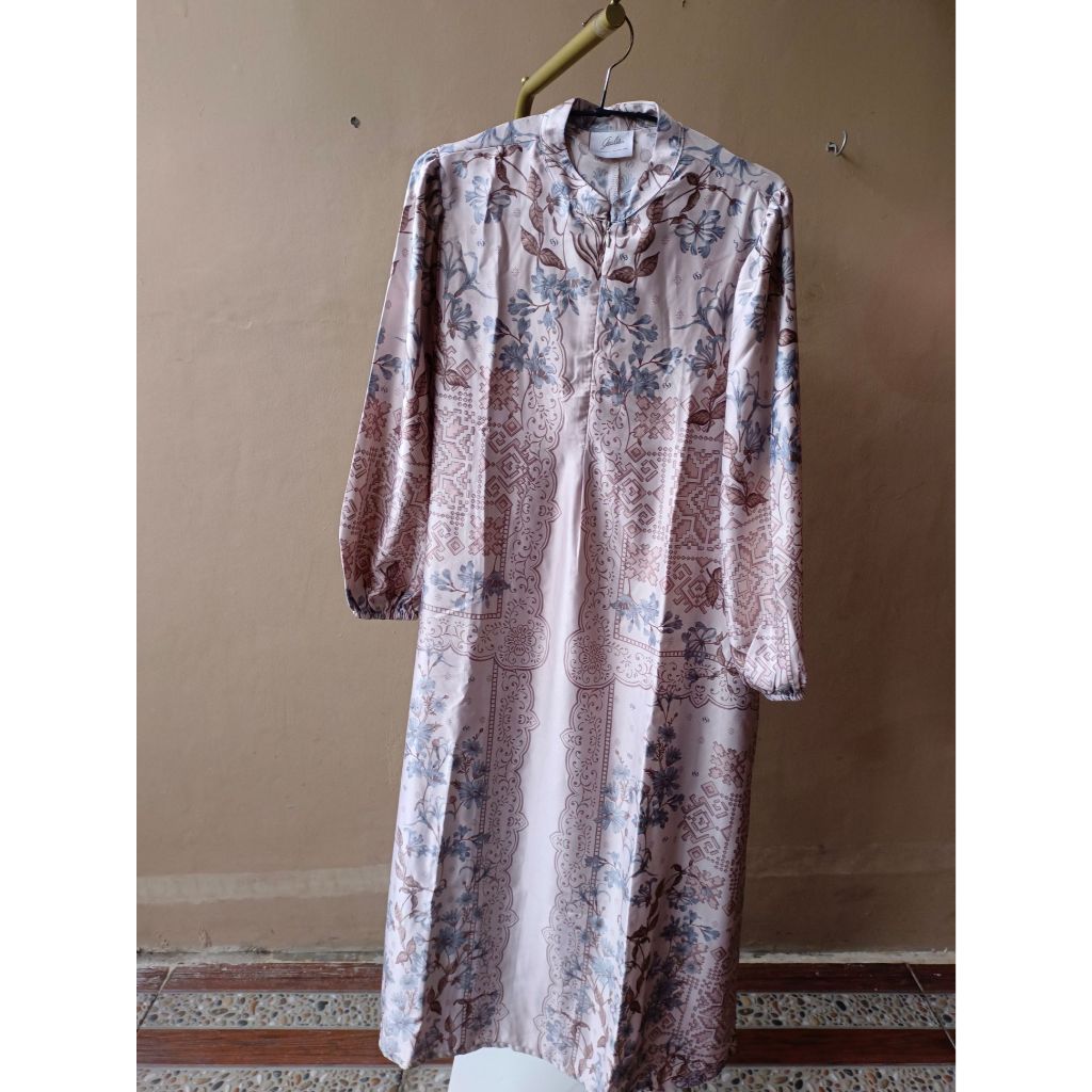 Preloved - Gamis Geulis.id Beautiful and elegant