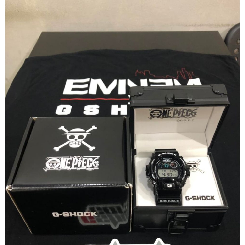 g shock one Piece dw 6900fs-1
