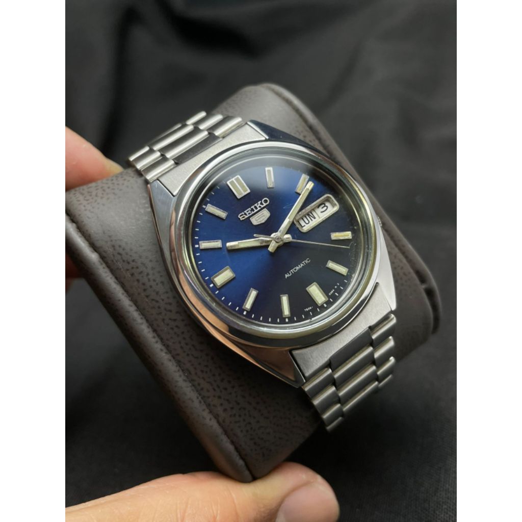 Seiko 5 SNXS77K1 English Spanish Day