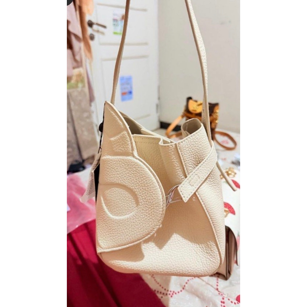 buttonscarves bag britney bag small lamb