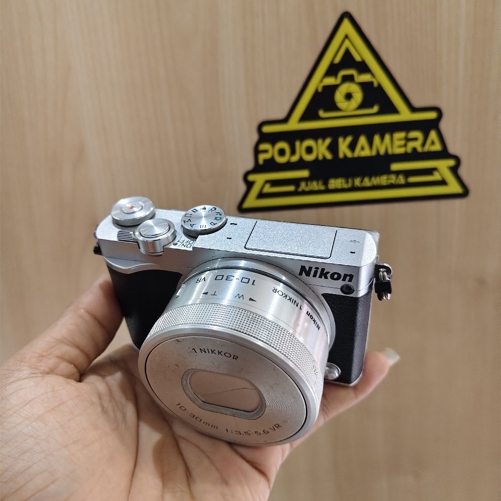 MIRRORLESS NIKON J5 KAMERA NIKON J5 MURAH MULUSS