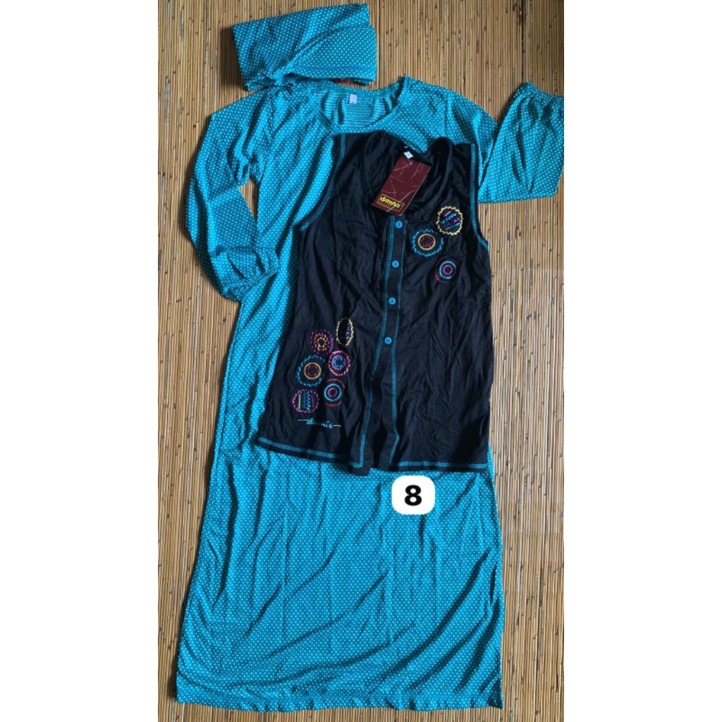 Sale Dannis anak perempuan size 8