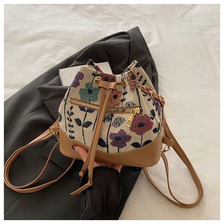 Tas Serut Kanvas Wanita Bunga Gaya Etnis Bahu Crossbody Bucket Bag