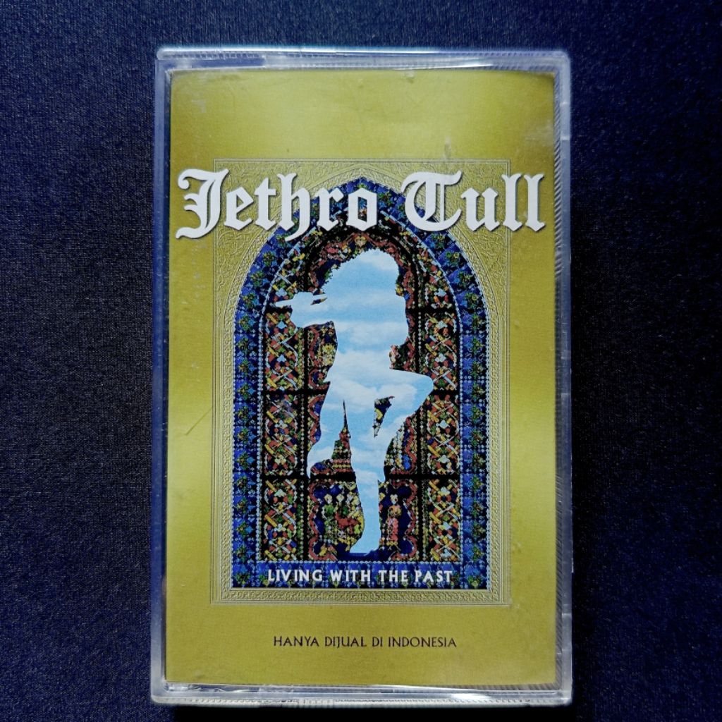 Kaset Jethro Tull - Living With The Past