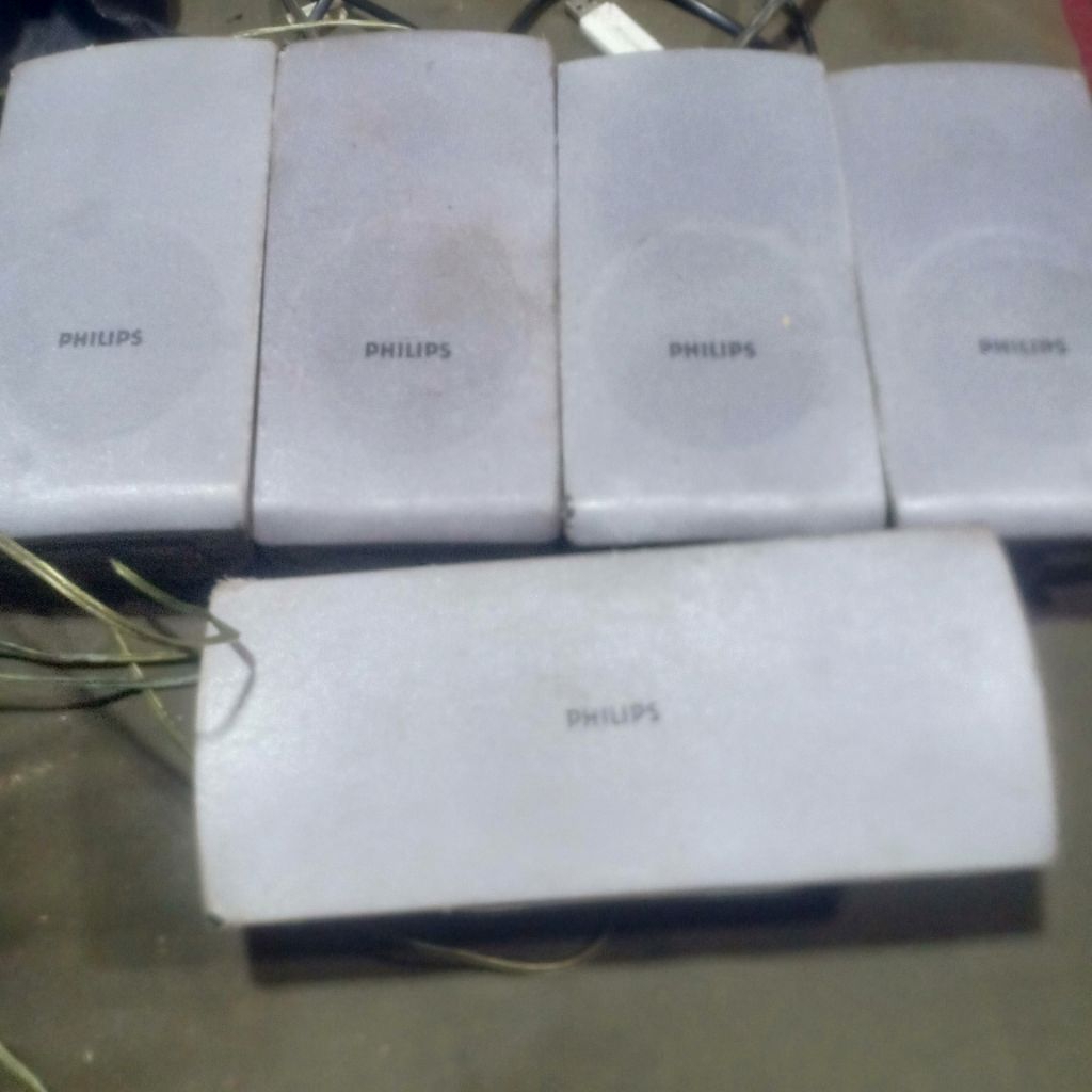 Speaker Copotan Home Theater Philips CS 3100P