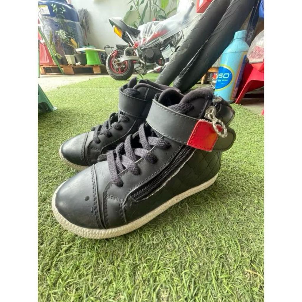 sepatu sekolah anak hitam Gabino size 31