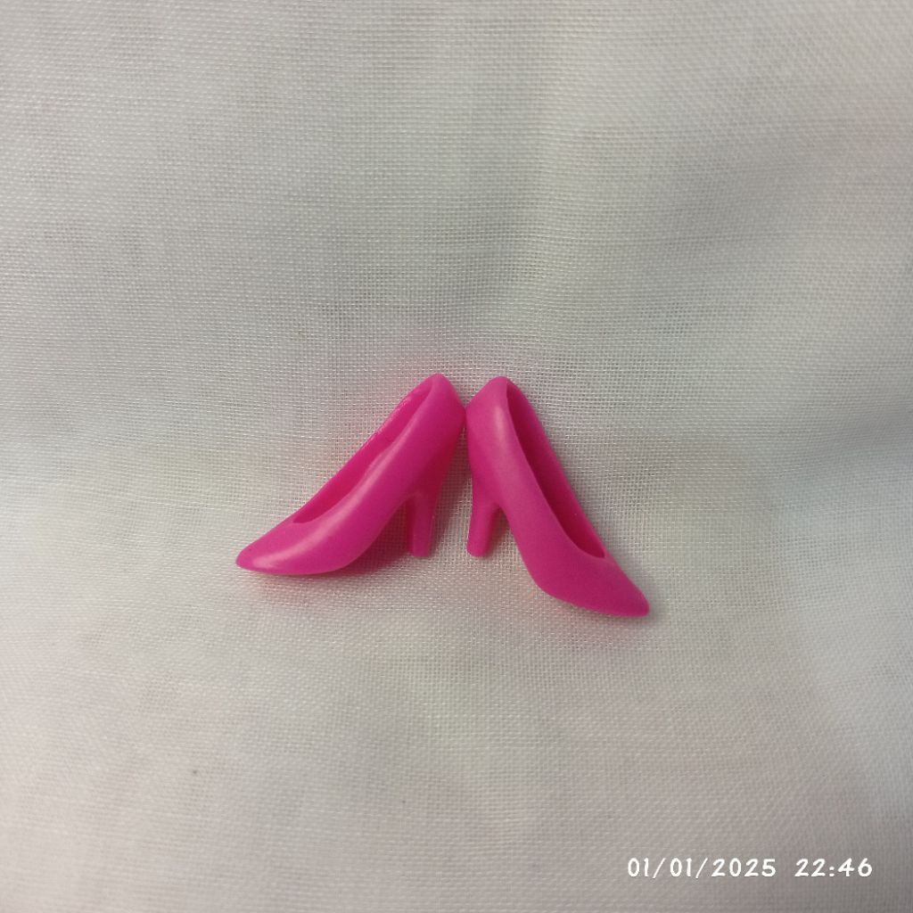 Sepatu high heels vintage pink fuschia boneka Berbi ori