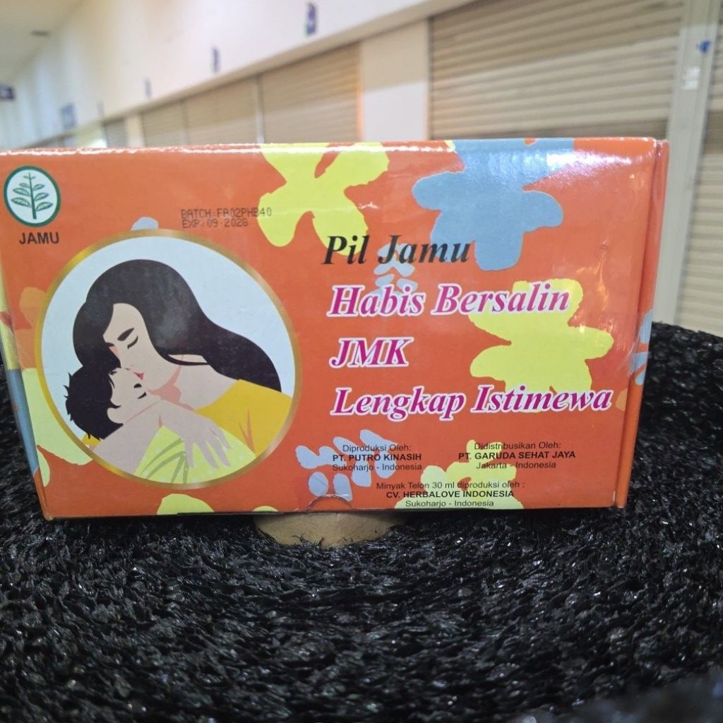 Jamu bersalin nyonya meneer JMK PILL