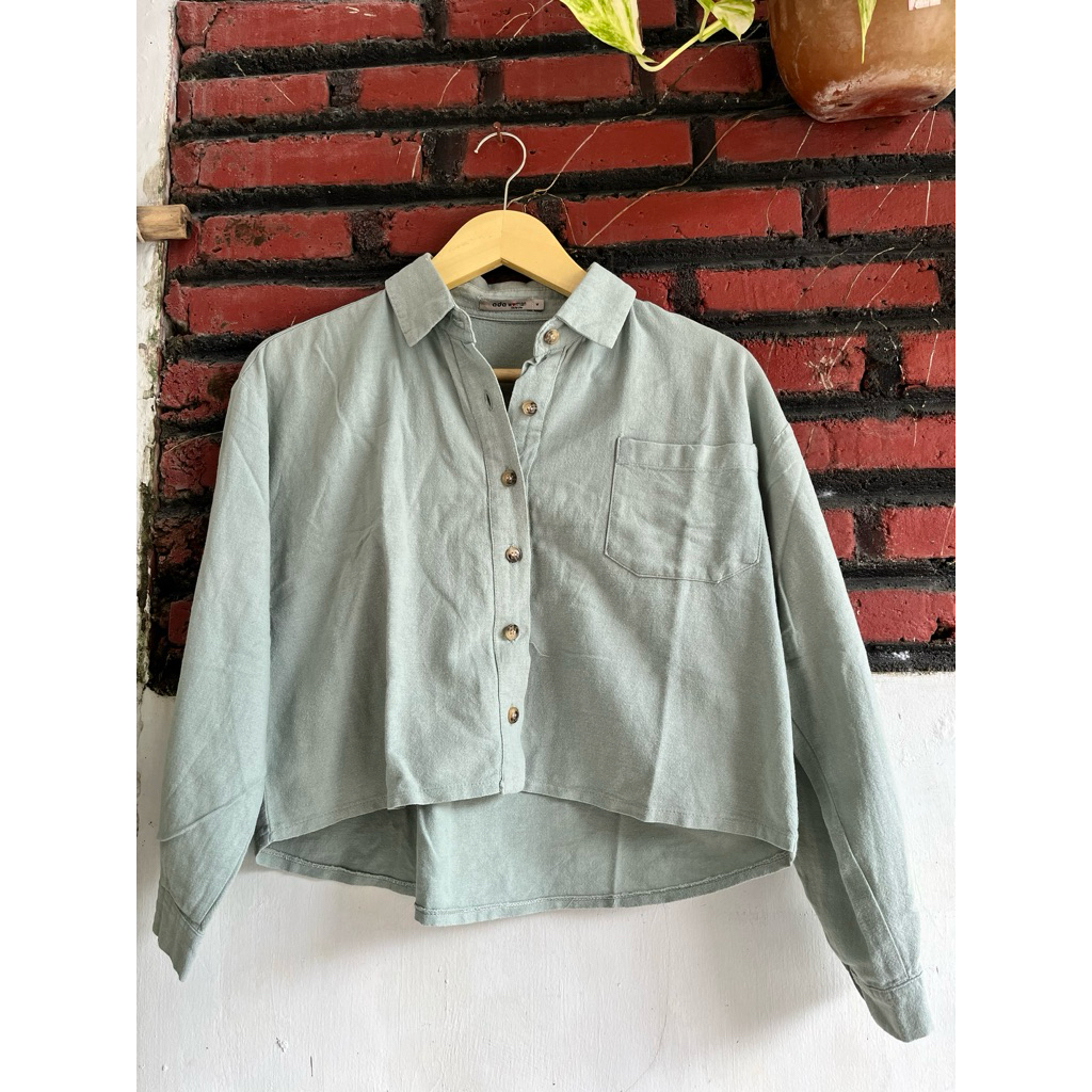Preloved Ada Woman Kemeja Wanita Preloved – Warna Sage Green