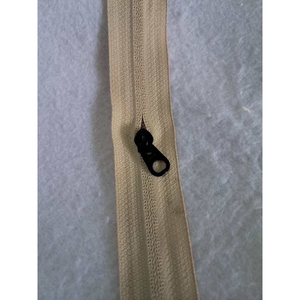 kepala resleting terbalik / kepala resleting jepang ukuran 5 KYY