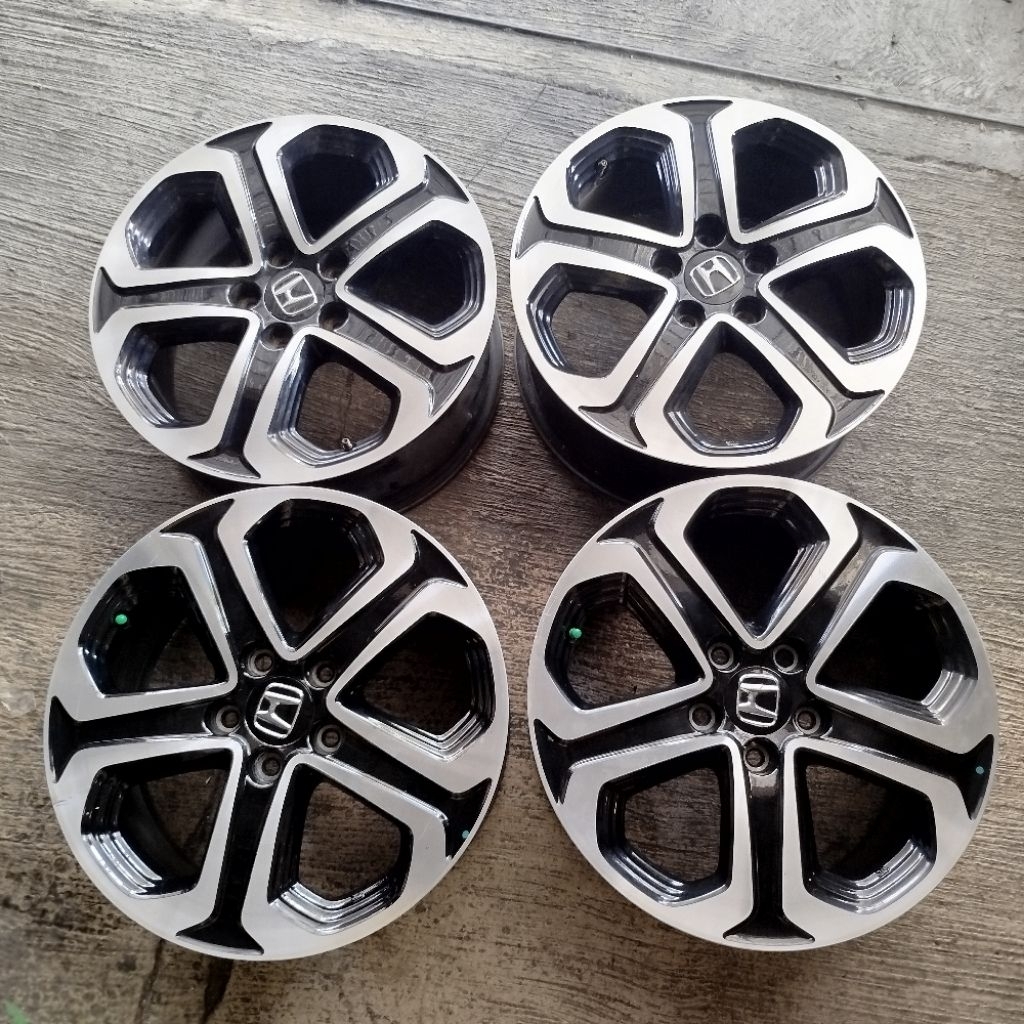 Velg HRV prestige R17 pcd 5x114 original