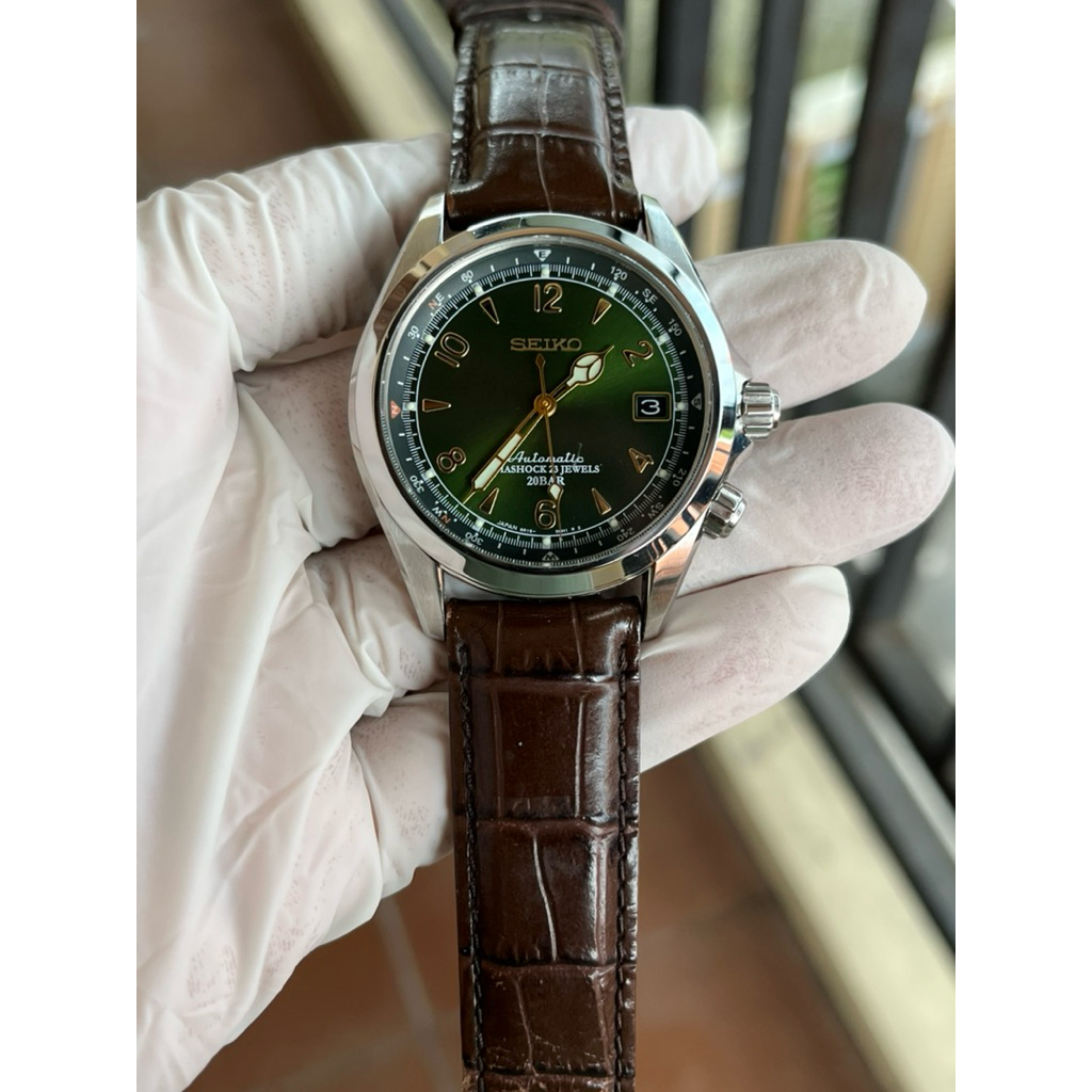 Seiko alpinist SARB017 with miltat strap