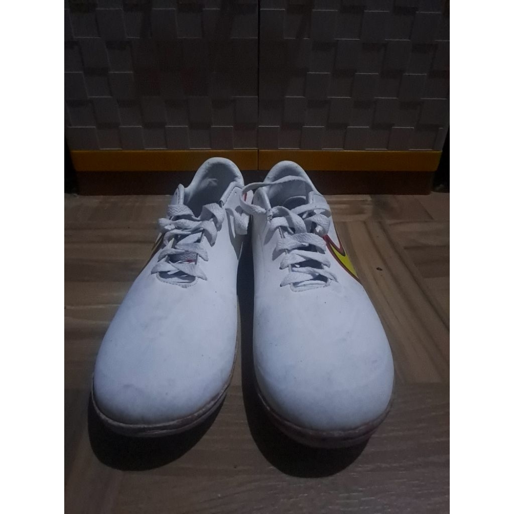 Sepatu Futsal Nike Second