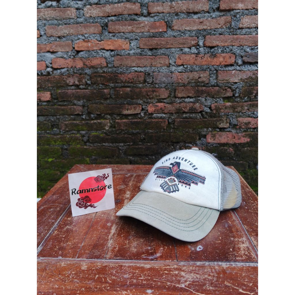 topi billabong
