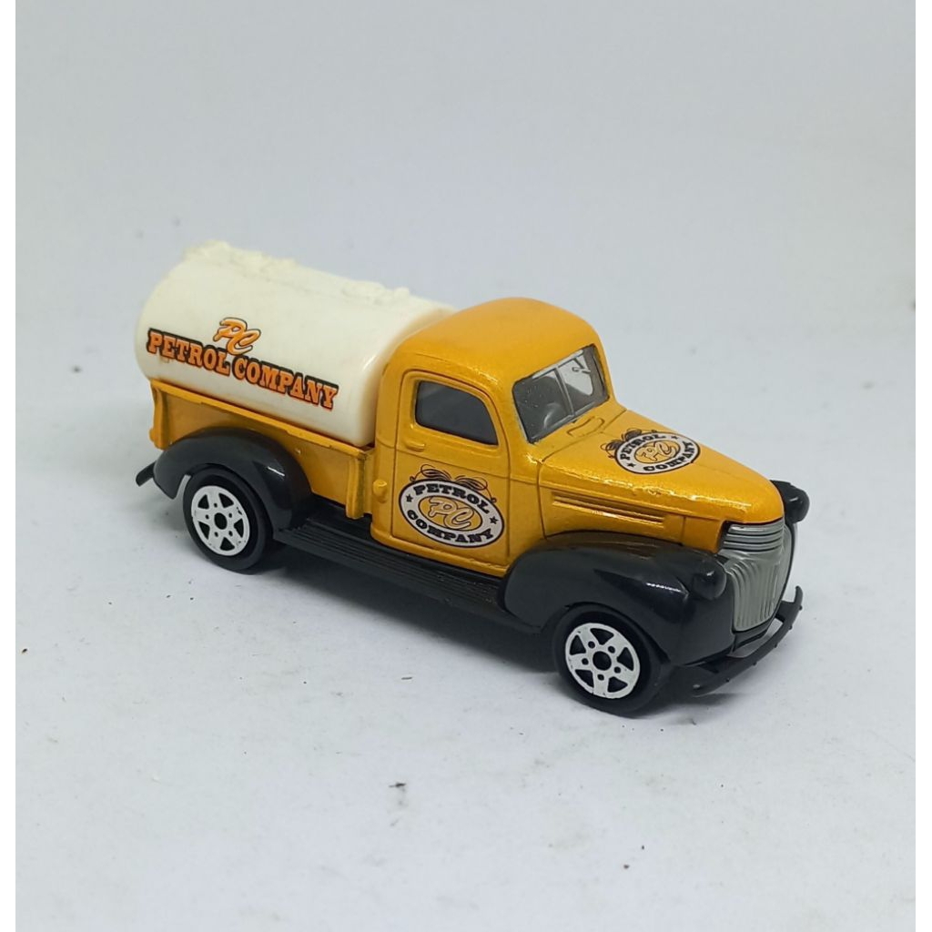 majorette chevrolet 1946 pickup tanker truck loose diecast 1/60 (t)