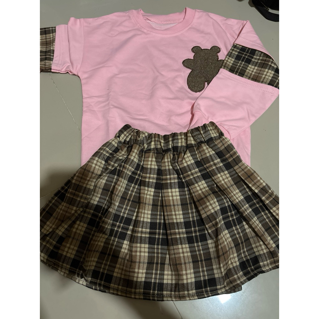 Set sweater pink rok coklat kotak anak 5 tahun