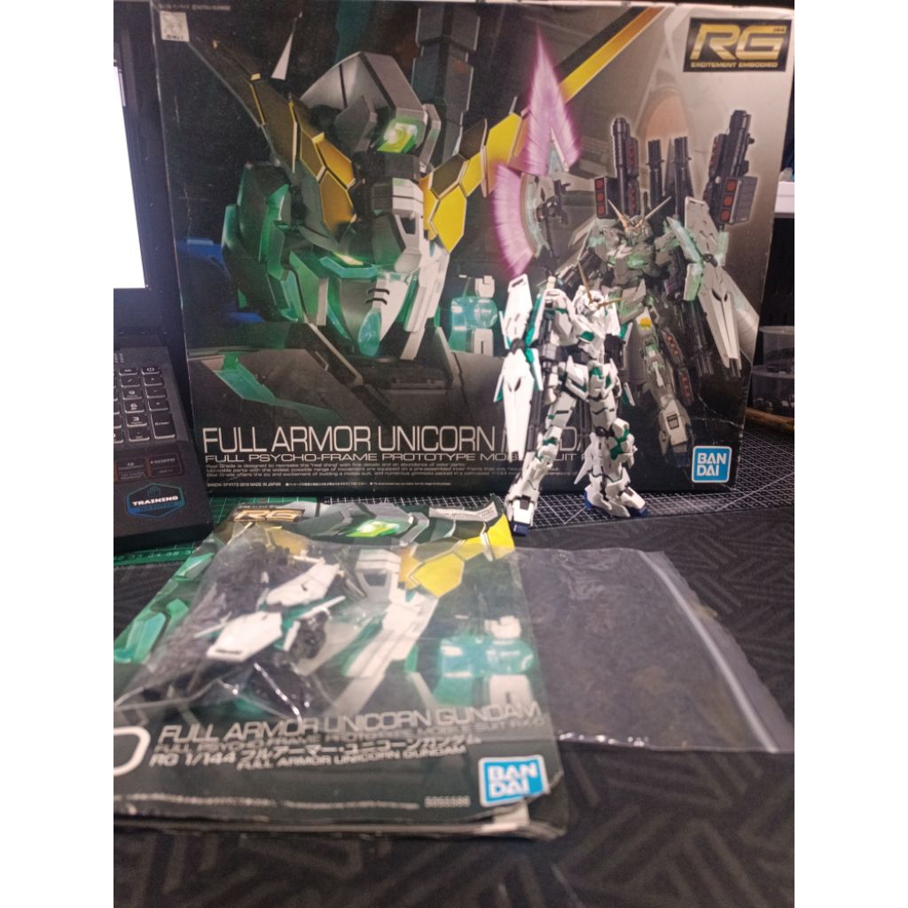 (Pesanan atas nama Elshaddai ) Rg Full armor Unicorn Gundam Bandai + junk hg amazing barbatos lupus
