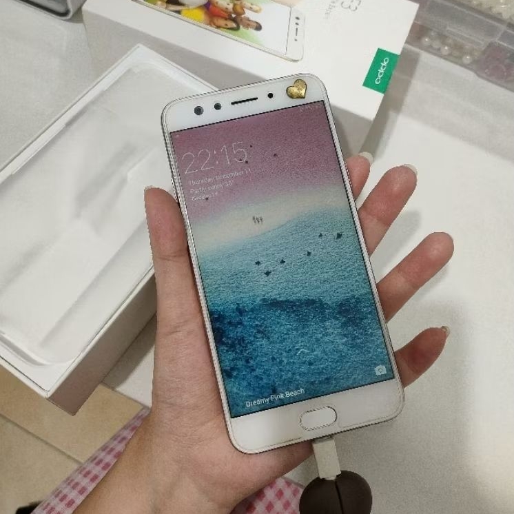 Handphone Android OPPO F3 4/64 Rose Gold Bekas