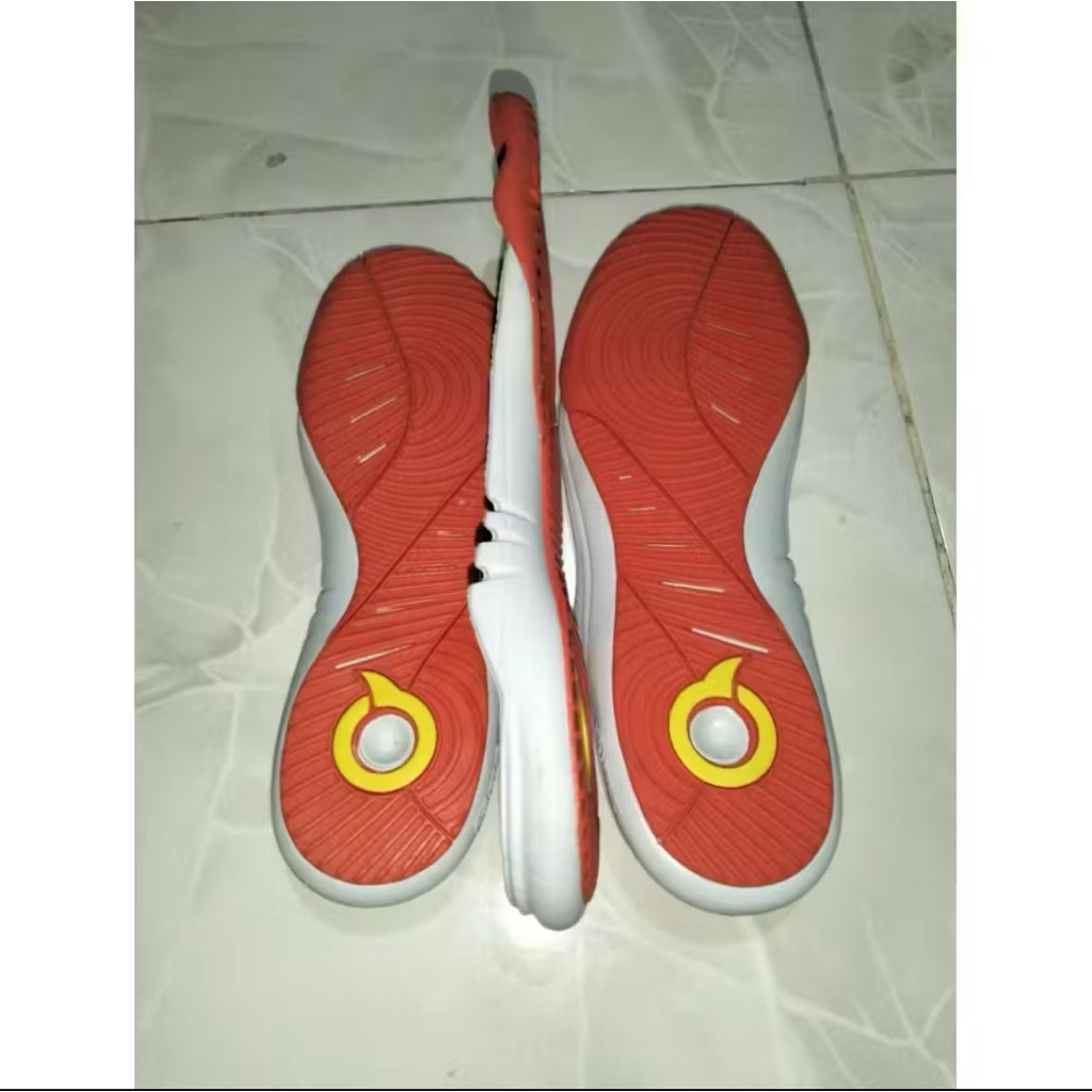 out sol sepatu futsal ortuseight hayperion original