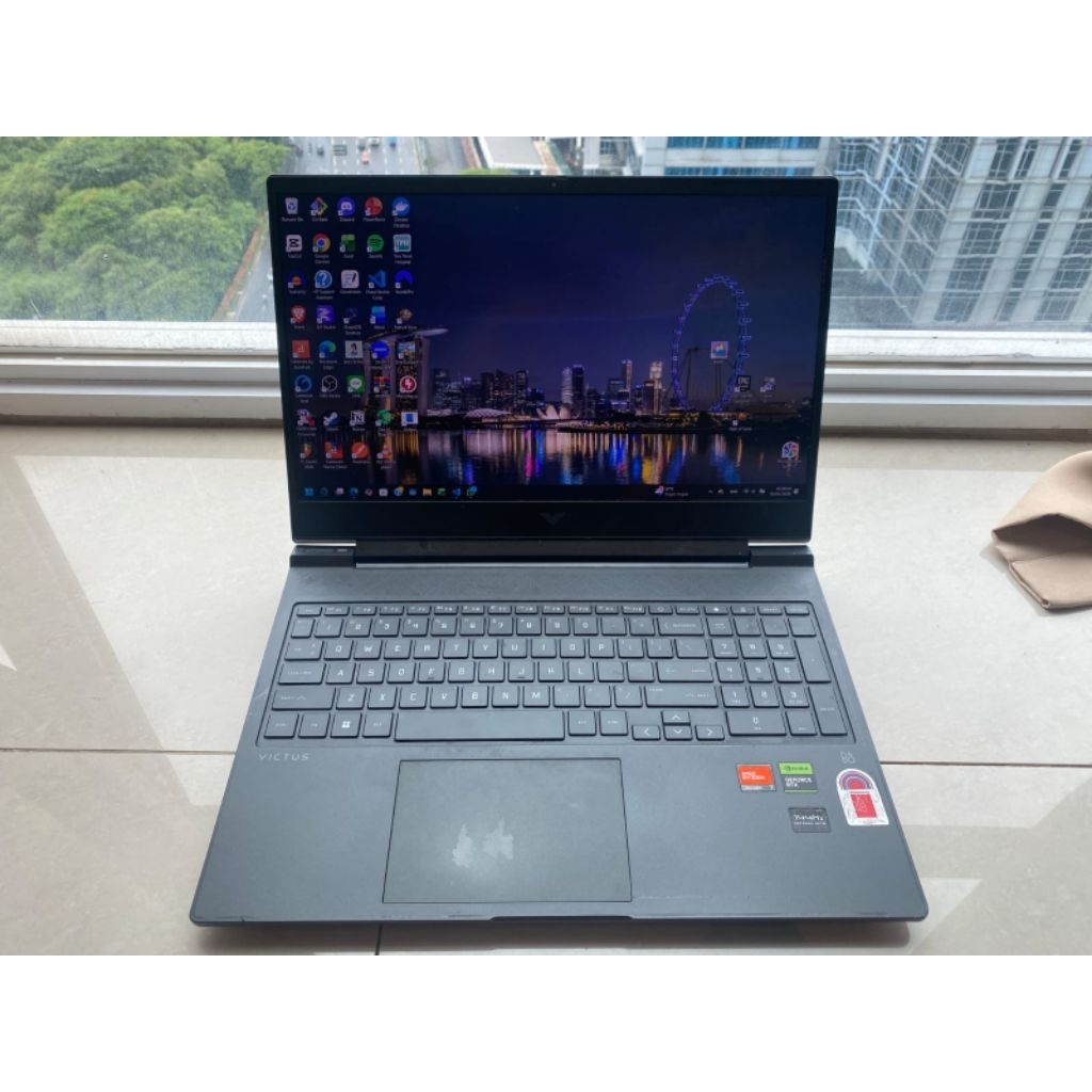 HP Victus 16 RTX 4060 Ryzen 7 7840HS 16-s0010AX