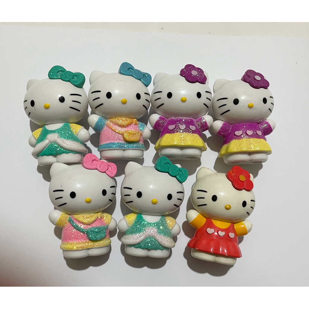 mainan figure hello kitty preloved