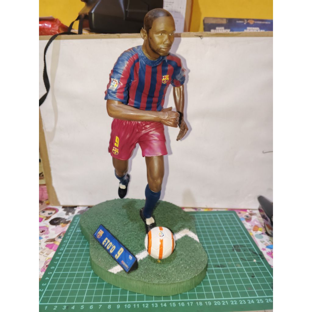 figure sepak bola samuel eto'o