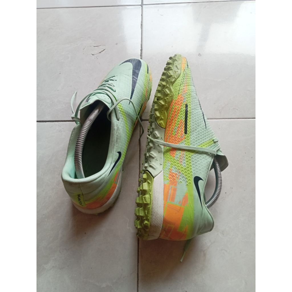 Nike phantom turf