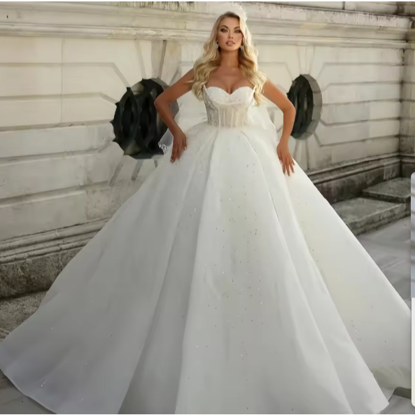 GAUN PERNIKAHAN DENGAN  BALLGOWN WEDDING DRESS   BERPAYET  ORGANZA  DRESS  WEDDING DRES