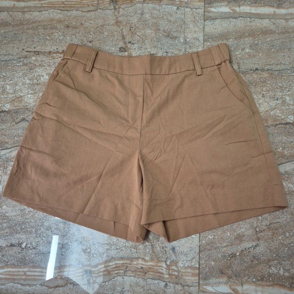 Celana pendek wanita iora coklat